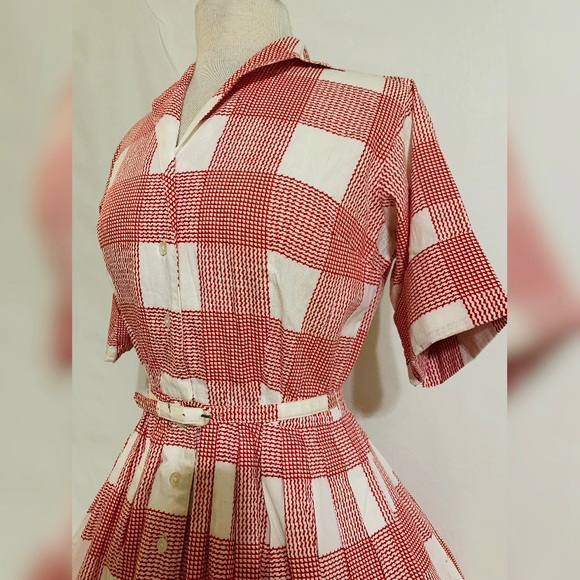 Button-up Vintage Dress - Picture 2 of 3